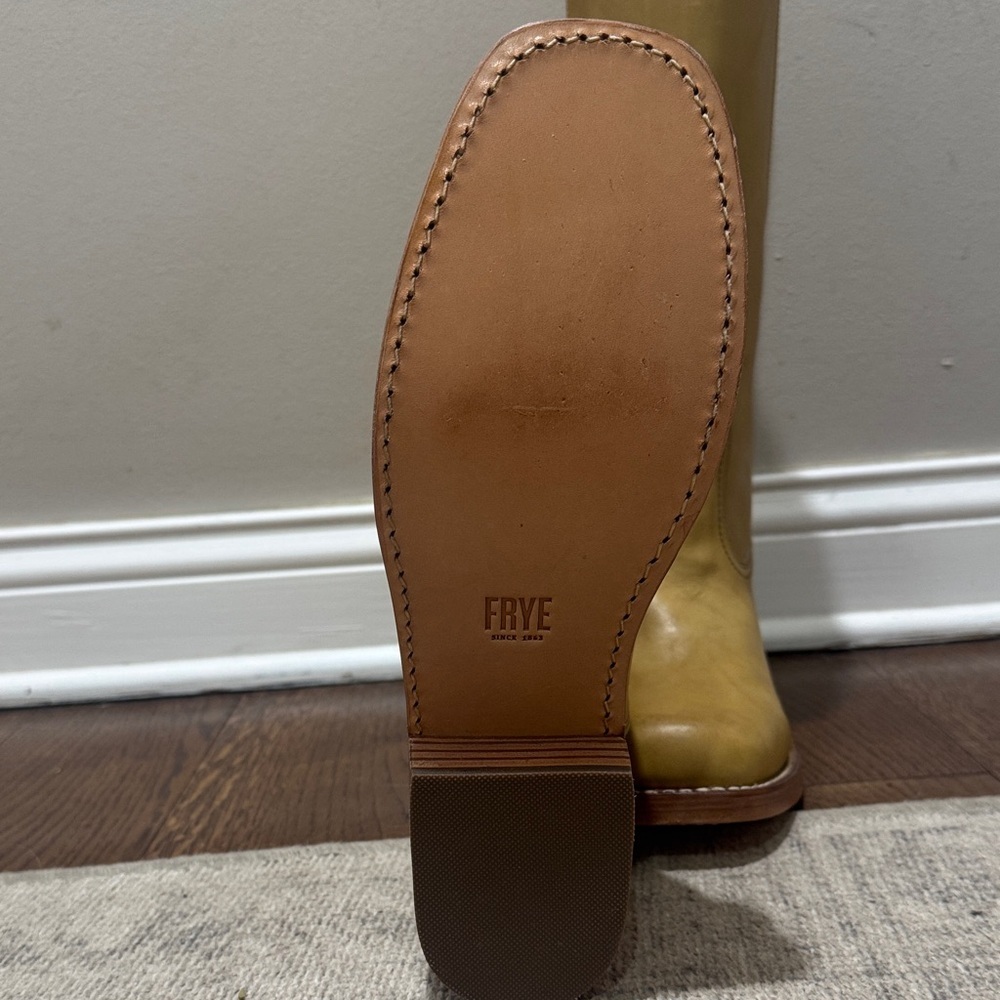 Frye Campus 14R Banana Leather Boots Womens Size 11 - Picture 12 of 13